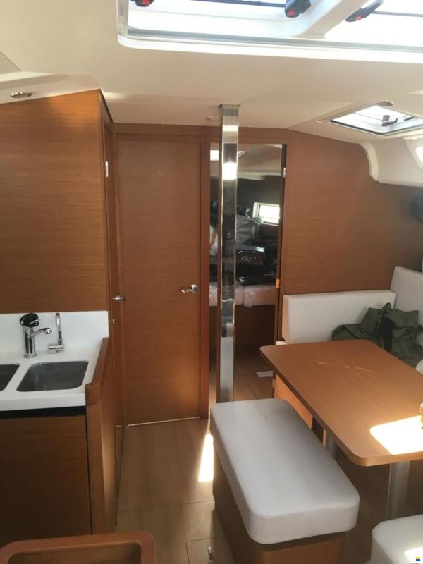 Jeanneau 440