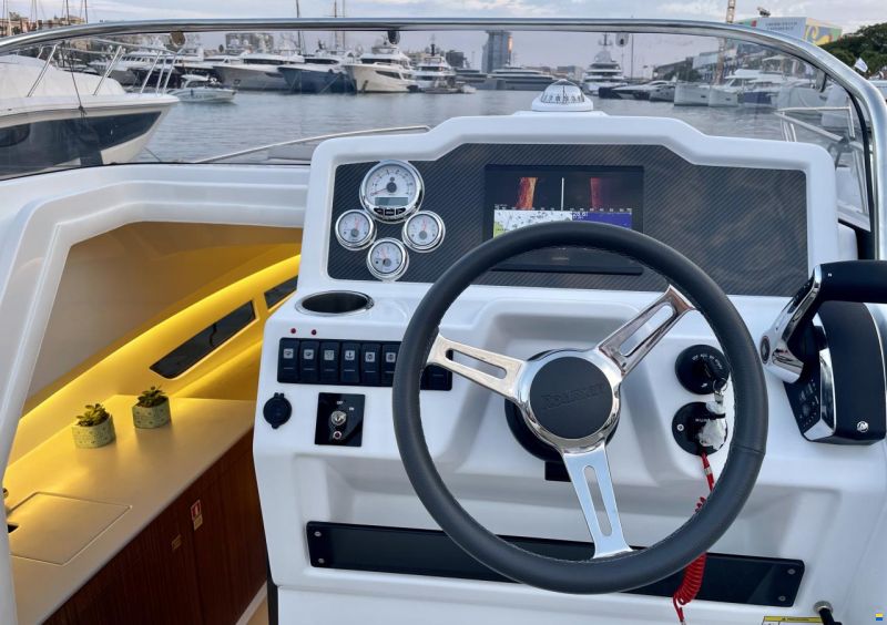 Rodman Ventura 790 SD T-TOP