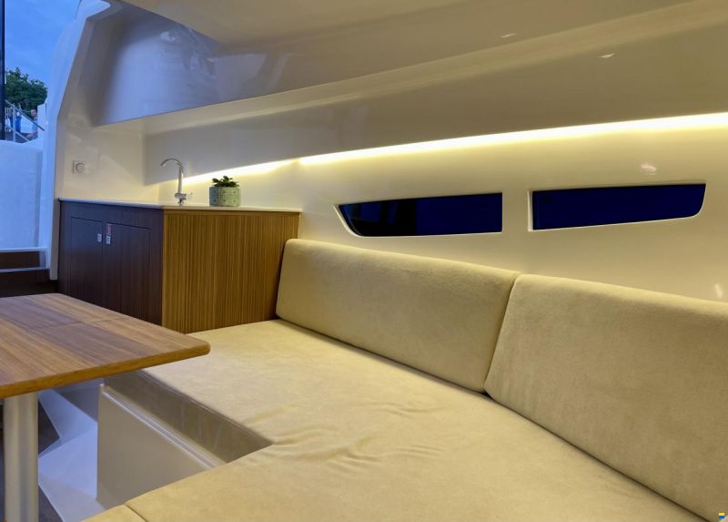 Rodman Ventura 790 SD T-TOP