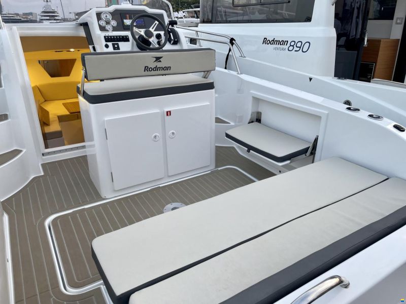 Rodman Ventura 790 SD T-TOP