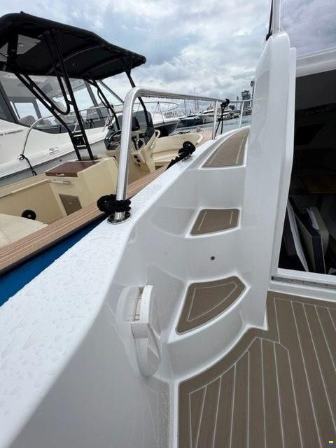 Rodman Ventura 790 SD T-TOP