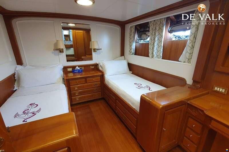 Hall Russell and Co Navetta