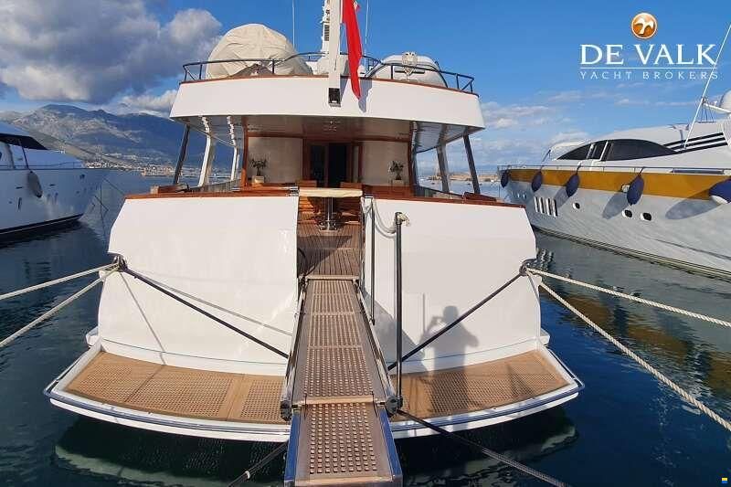 Hall Russell and Co Navetta