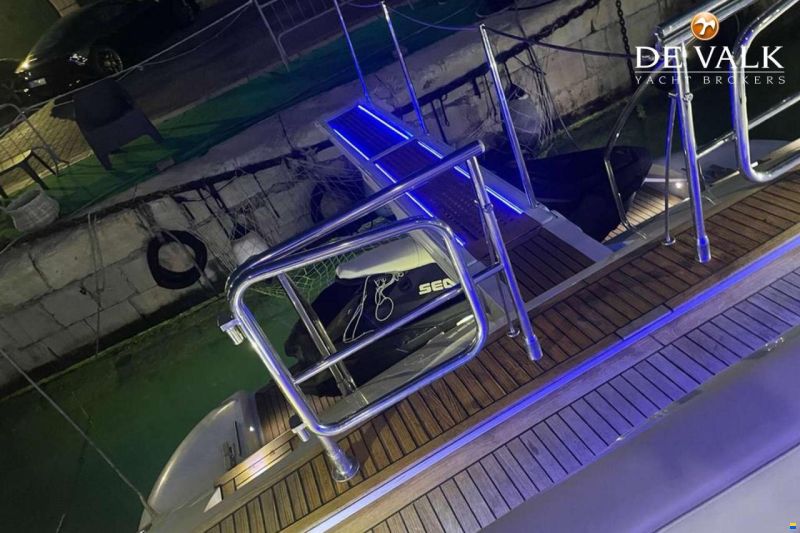 Mangusta 72