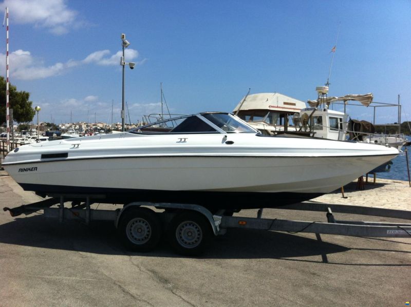 Rinker Captiva 209 Bowrider