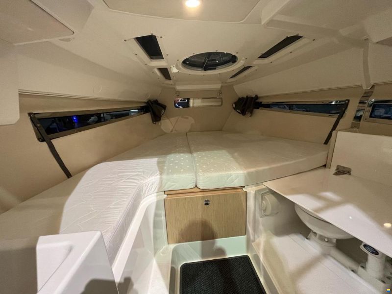 Parker 720 Adventure Mercury F250
