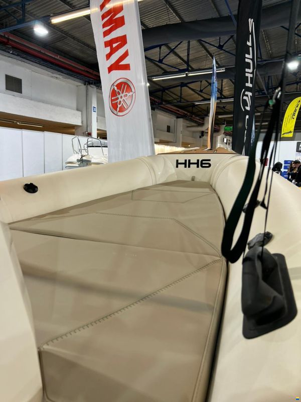 Hydrohulls HH6