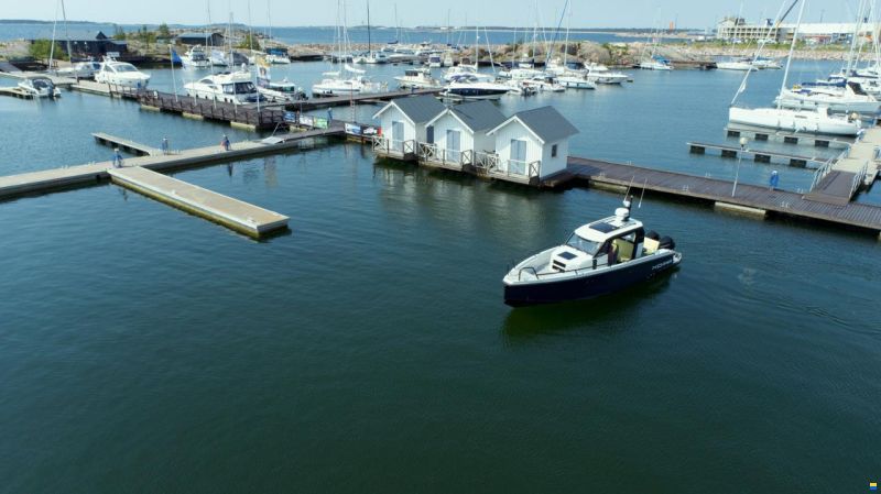 XO Boats DFNDR 9