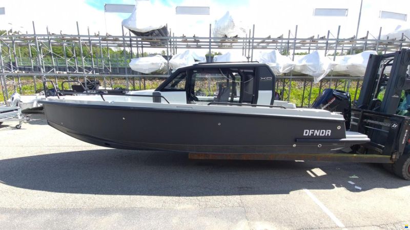 XO Boats DFNDR 9