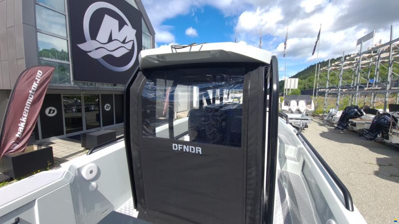 XO Boats DFNDR 9