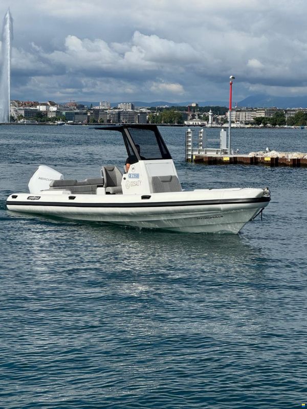Hydrohulls HH8