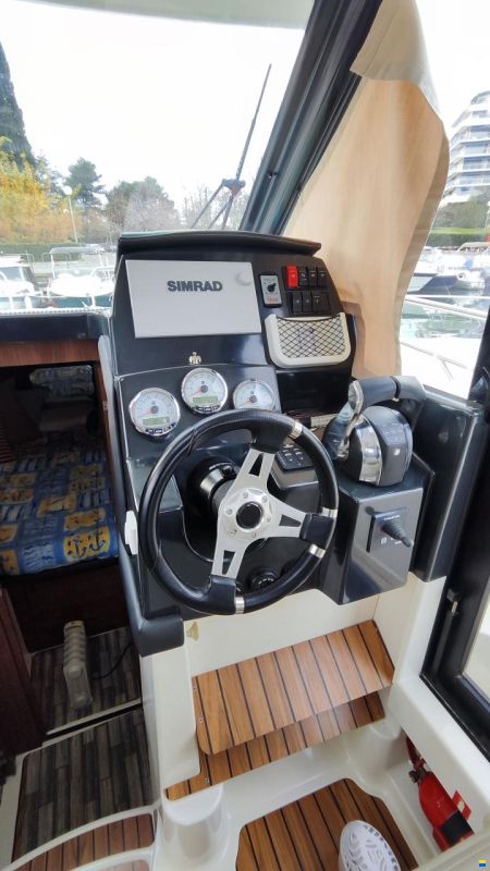Quicksilver ACTIV 855 Cruiser
