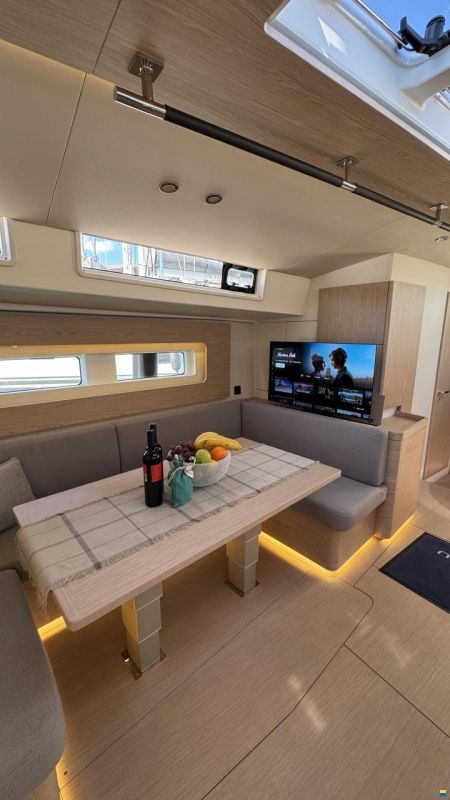 Beneteau Oceanis Yacht 54