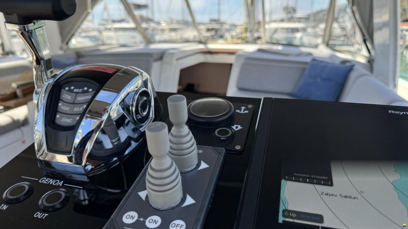 Beneteau Oceanis Yacht 54
