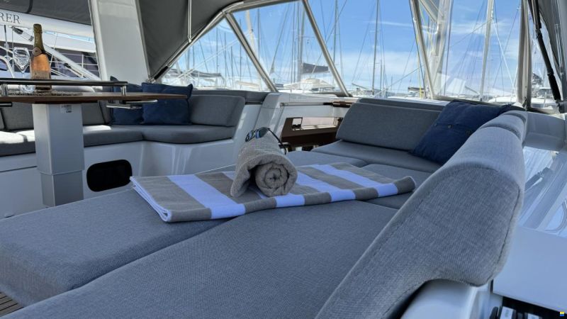 Beneteau Oceanis Yacht 54