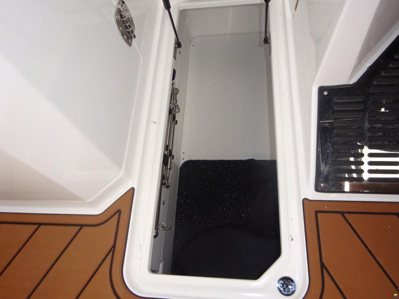 Cobalt R6 -frei Gardasee-
