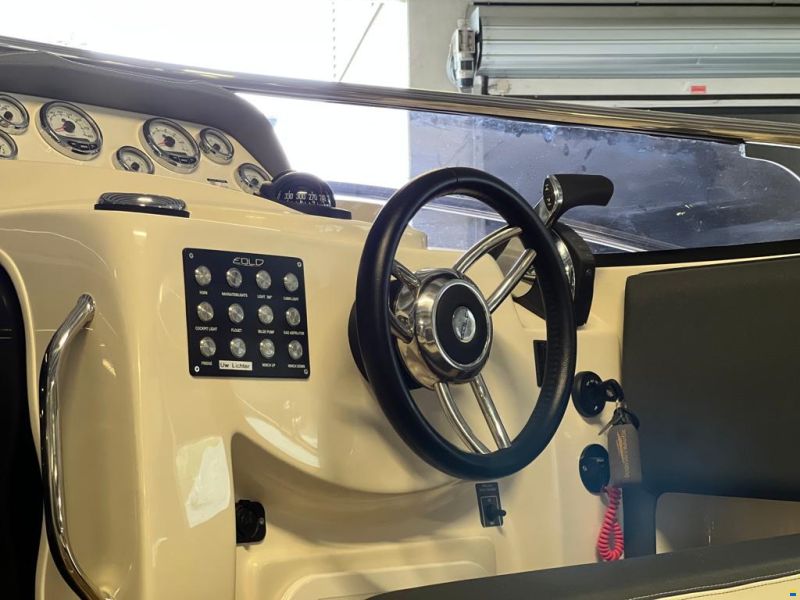 Eolo Motorboot Eolo 730 Day EFB