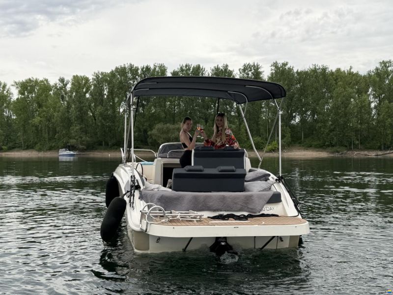 Eolo Motorboot Eolo 730 Day EFB
