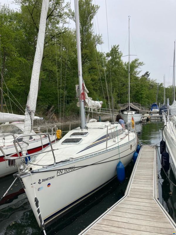 1990 Bénéteau First 285, EUR 15.500,-