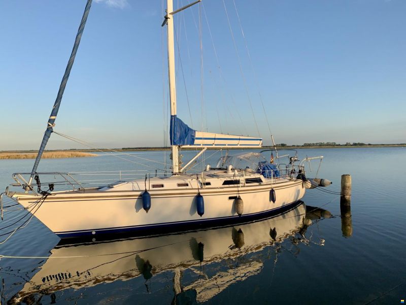 Catalina 42 MK II image