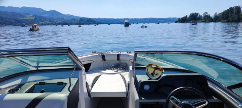 Regal 2300 Bowrider