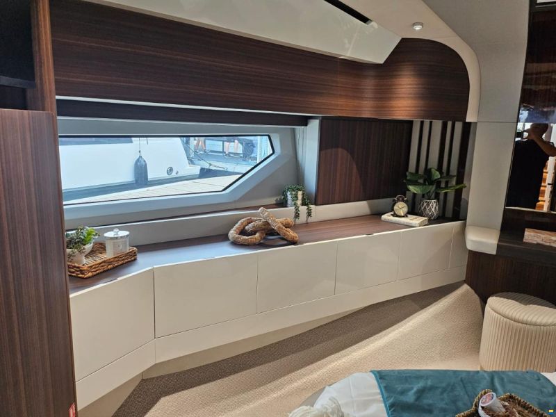 AICON Yachts 66