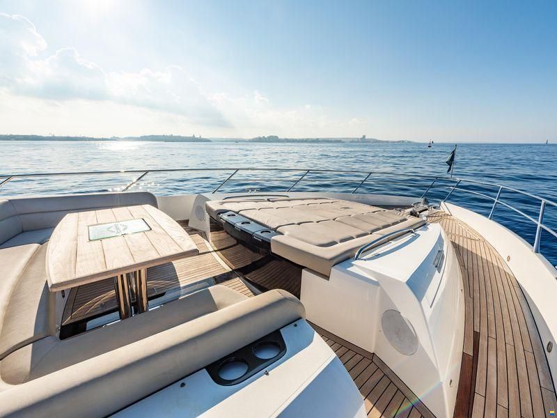 Sunseeker Predator 80