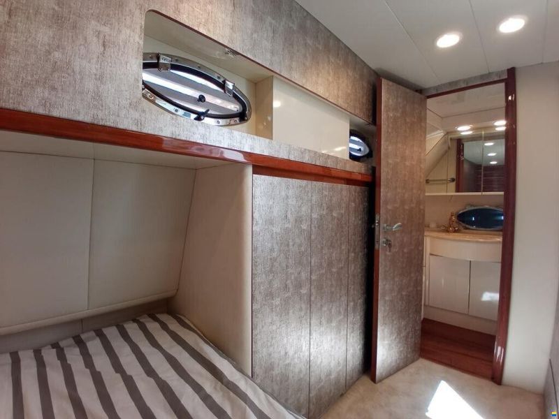 Pershing 54