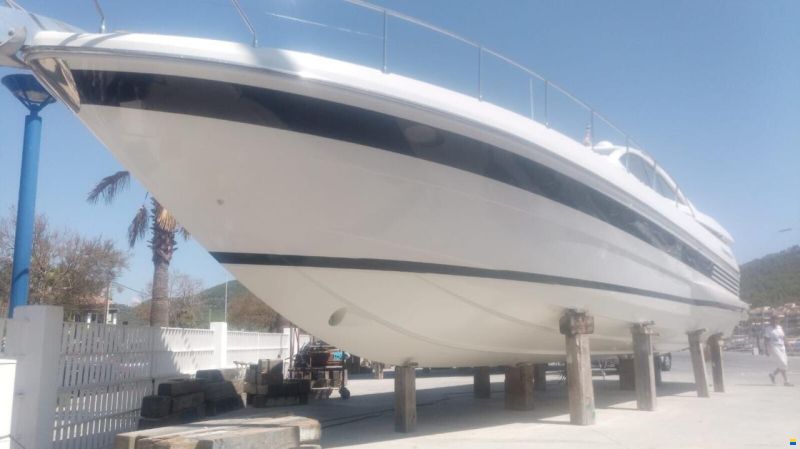 Pershing 54