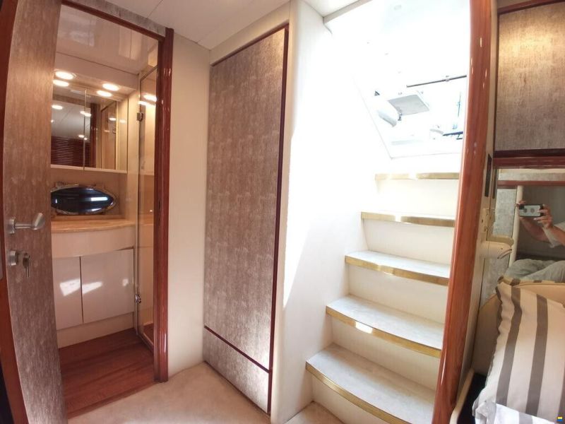Pershing 54