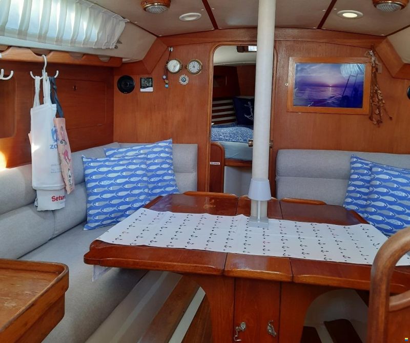 Marine Projects Moody 346 CC