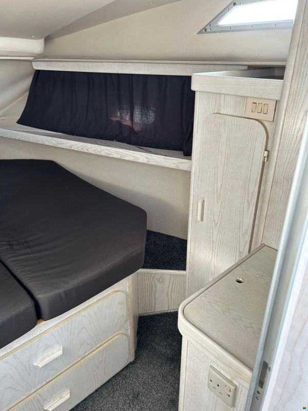 Beneteau Antares 10.20 Flybridge
