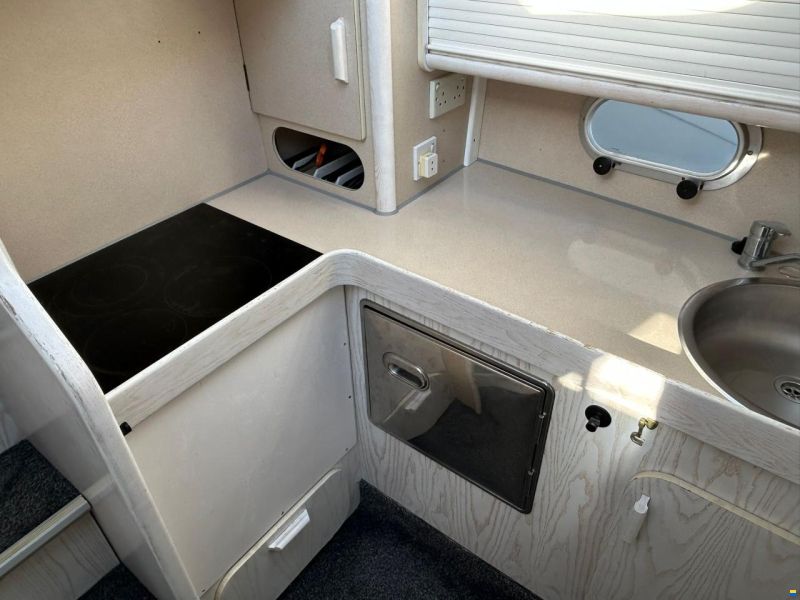 Beneteau Antares 10.20 Flybridge