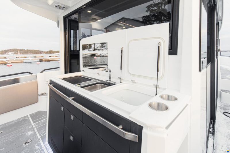 Quarken 35 Cabin Tourer