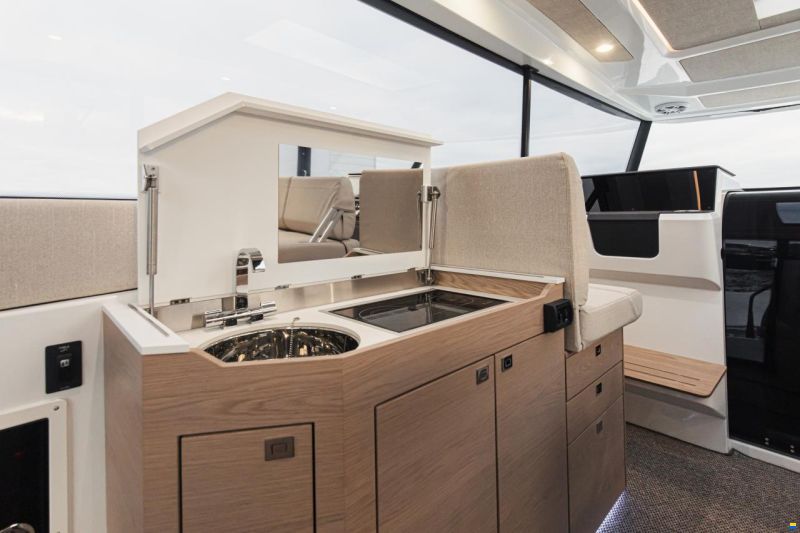 Quarken 35 Cabin Tourer