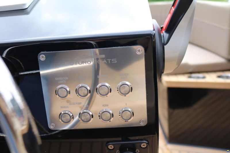 Futuro ZX20 mit Bodenseezulassung, 80 PS