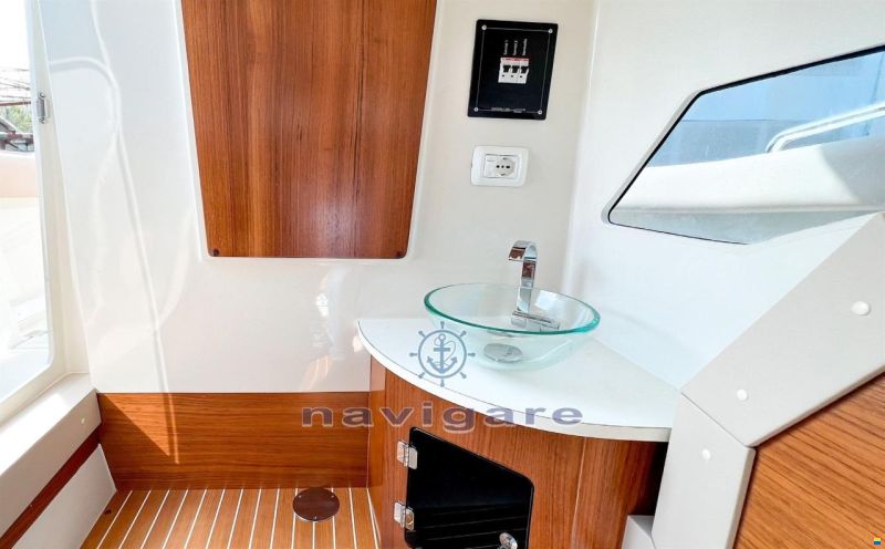 Tuccoli Marine T250 CAPRAIA CALAROSSA