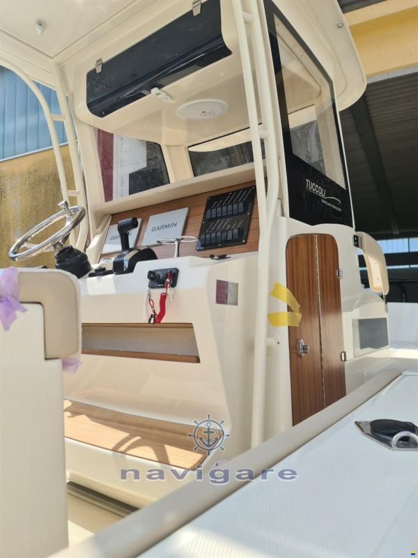 Tuccoli Marine T250 CAPRAIA CALAROSSA