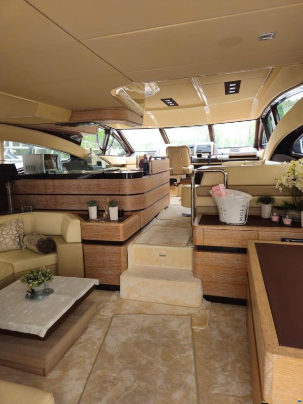 Azimut 60