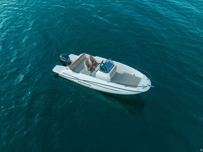 Quicksilver 605 OPEN + Mercury F150 SUR COMMANDE