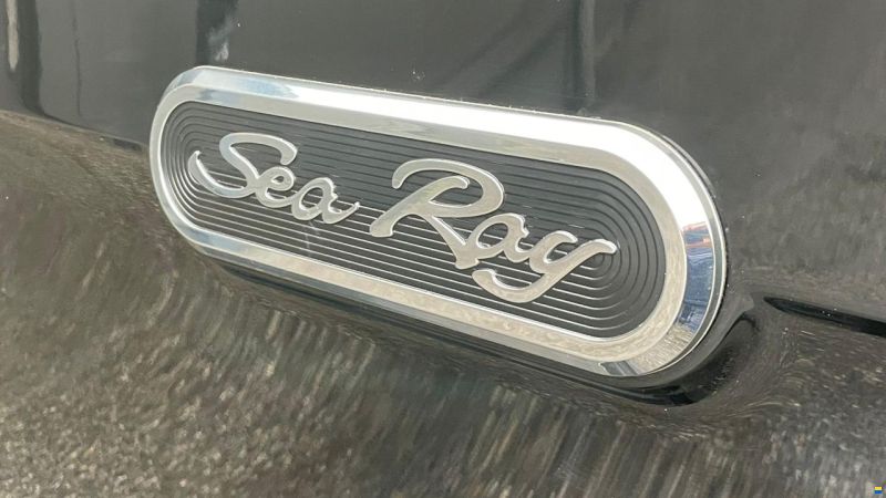 Sea Ray SPX 210 Outboard
