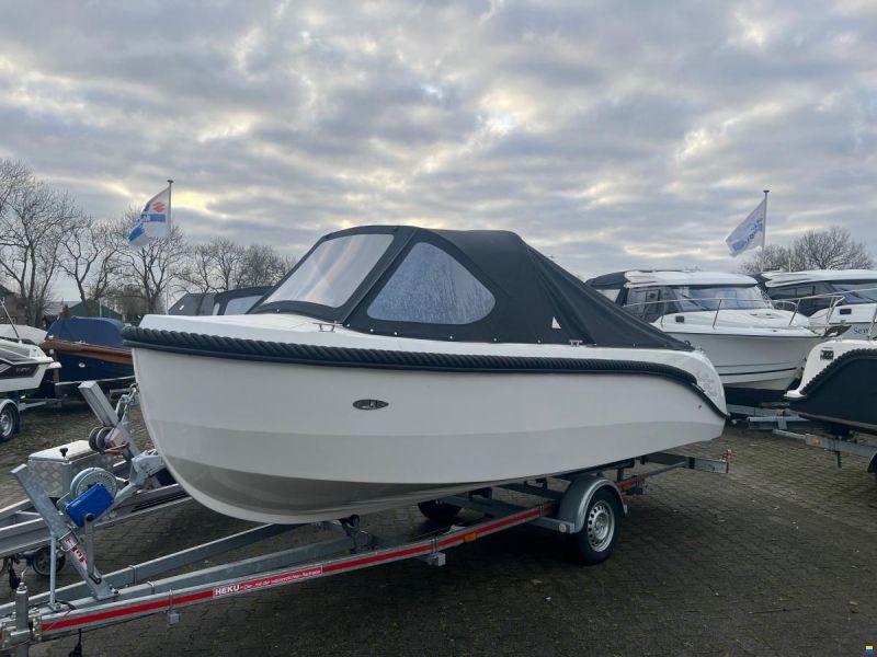 Oud Huijzer 578 Tender