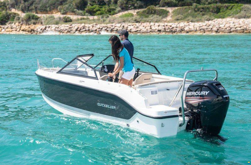 Quicksilver ACTIV 555 BOWRIDER
