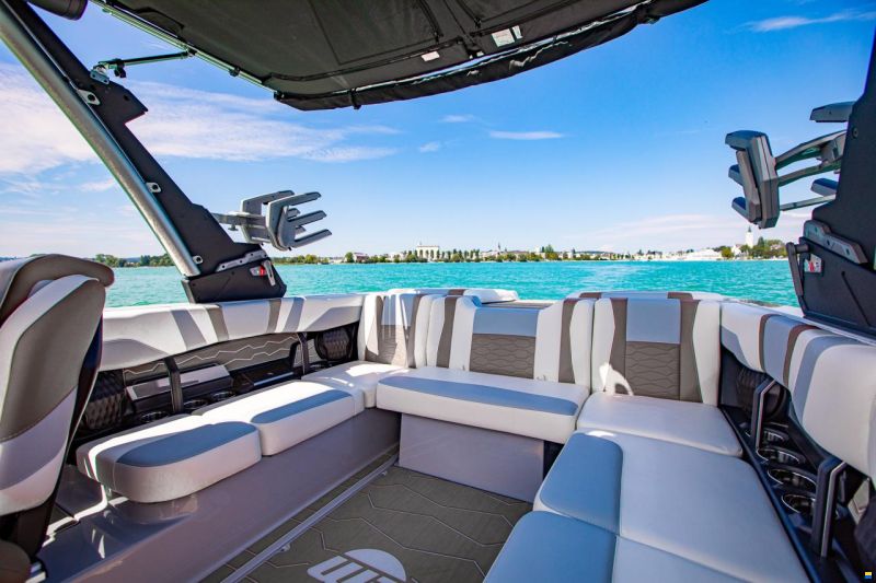 Malibu Wakesetter 23 MXZ