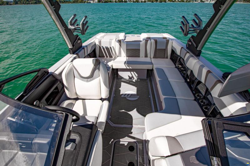 Malibu Wakesetter 23 MXZ