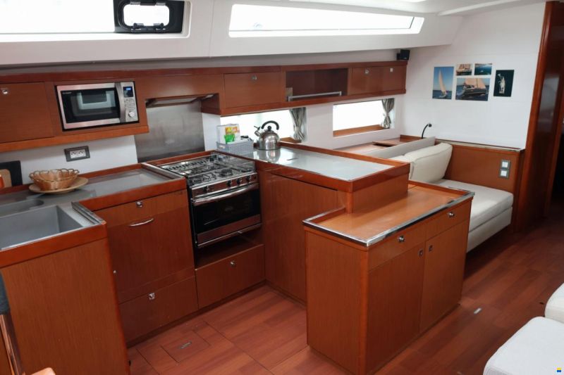 Beneteau Oceanis 55