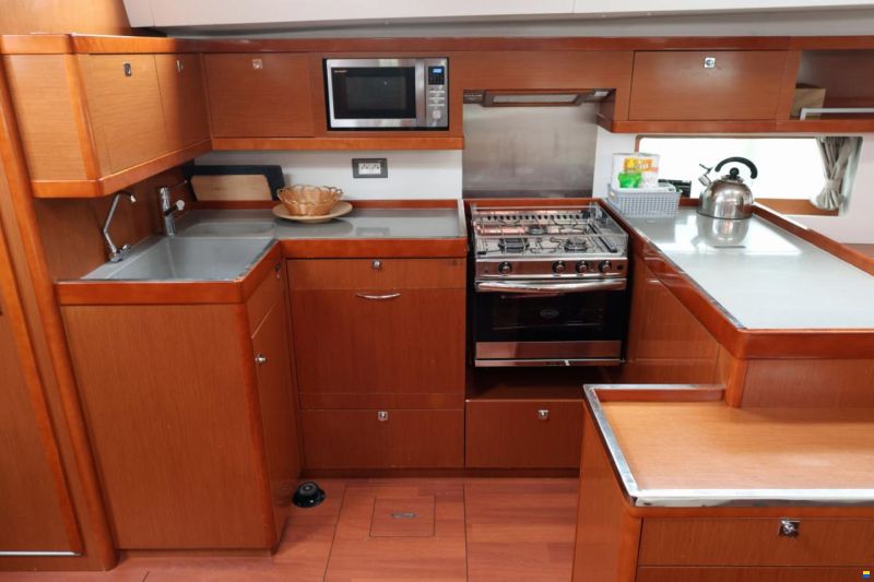 Beneteau Oceanis 55