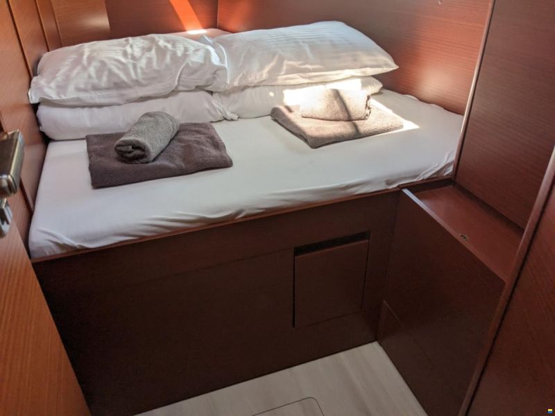 Hanse 548
