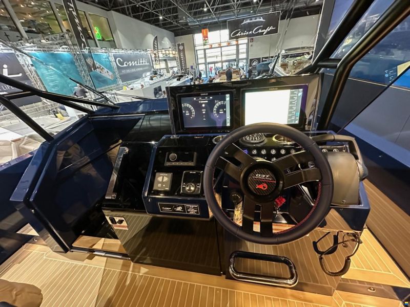 De Antonio D37 Alinghi Red Bull Racing