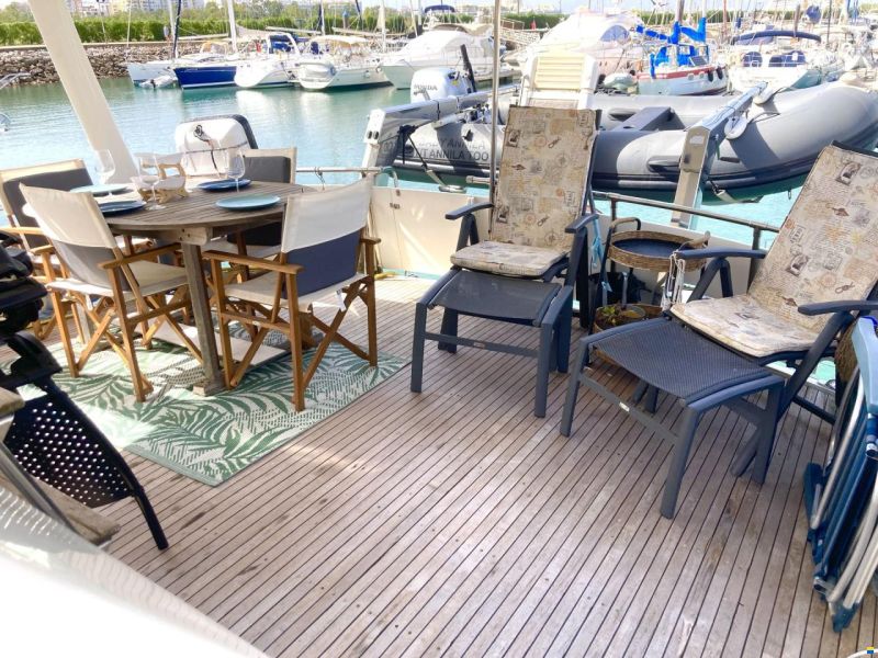 Trader 47 Flybridge Cruising Motor Yacht or Li